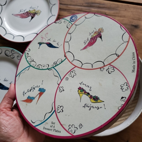 Rosanna Set of Four 8" Vintage High Heel Dessert Plates in Box - Picture 9 of 13